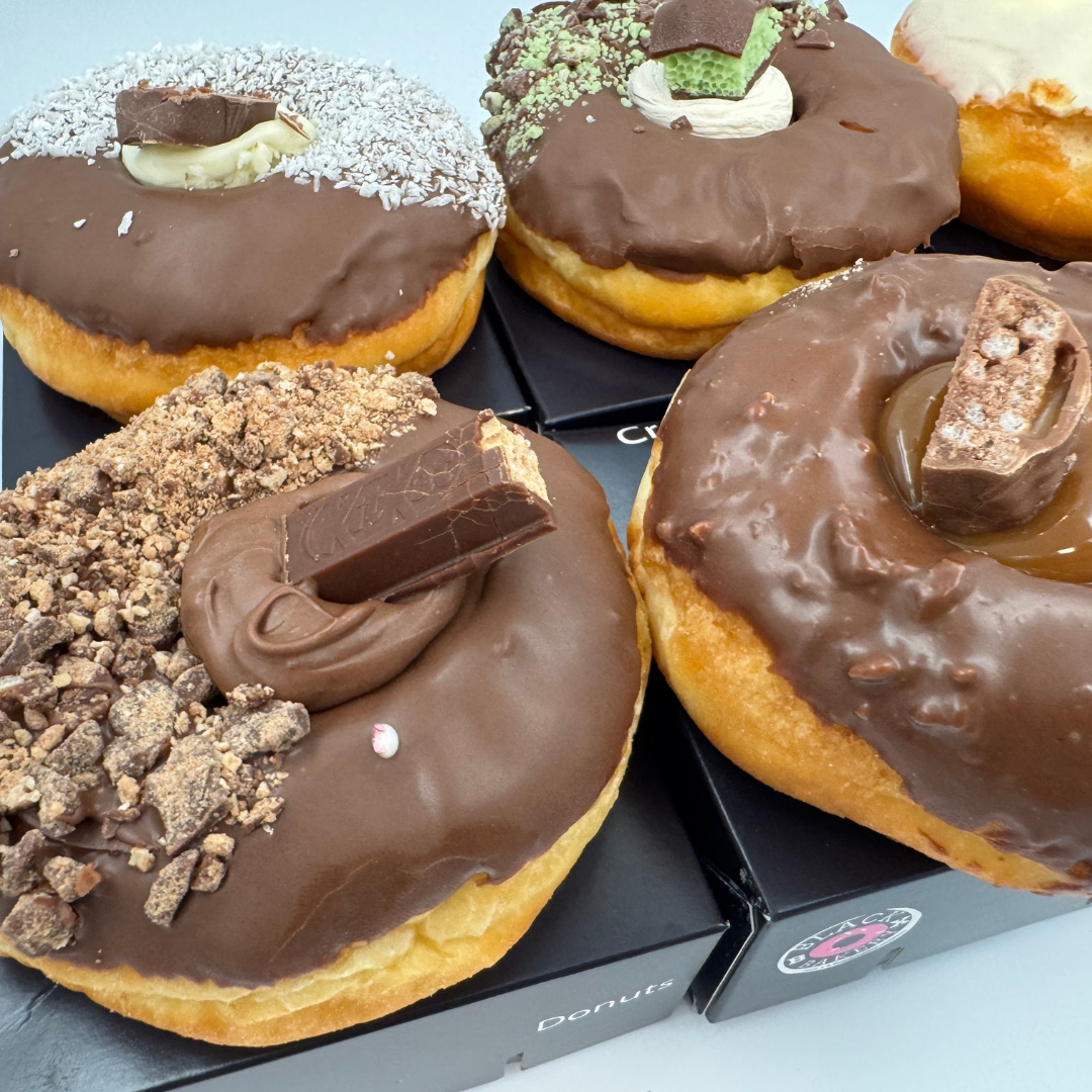 The Sweet Mix Box - 6 Donuts Black Box Donuts