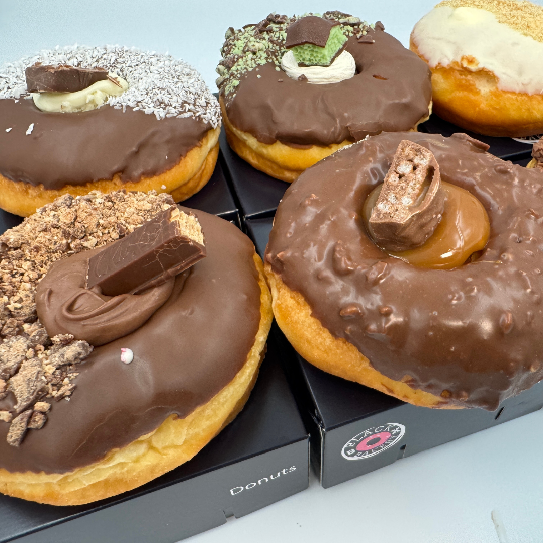 The Sweet Mix Box - 6 Donuts Black Box Donuts